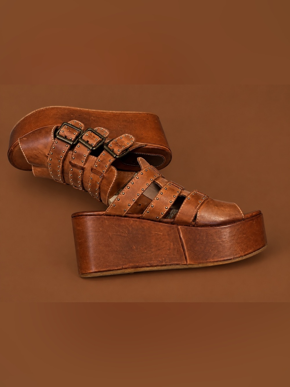 FREEBIRD Lani Cognac Leather Studded Platform Wedge Sandals Size 9
